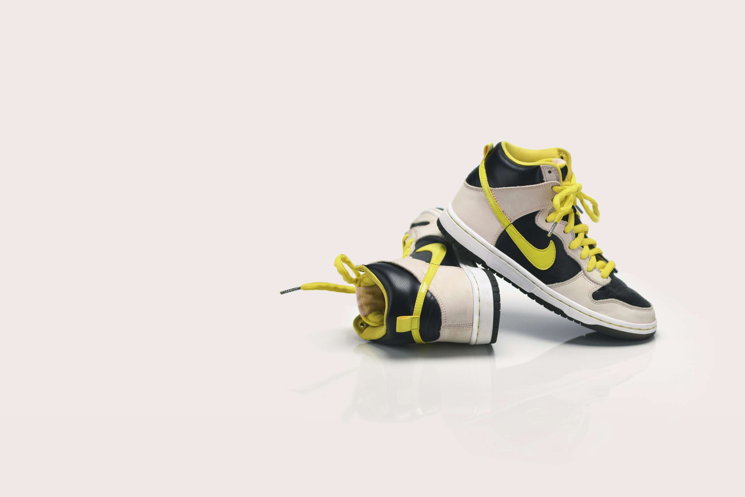 Top 5 stylish shoes for men and women in 2025, affordable and comfortable options for everyday wear